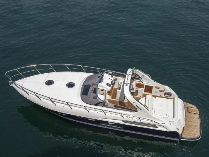 Louer Bateau à moteur avec ou sans skipper Airon à Théoule-sur-Mer