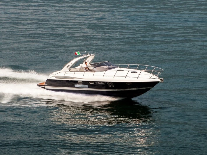 Location Bateau à moteur Airon avec permis