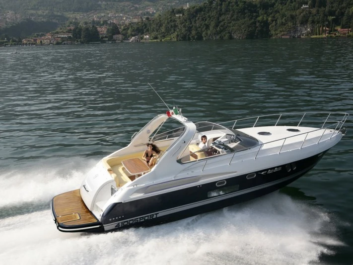 Bateau à moteur à louer à Théoule-sur-Mer au meilleur prix
