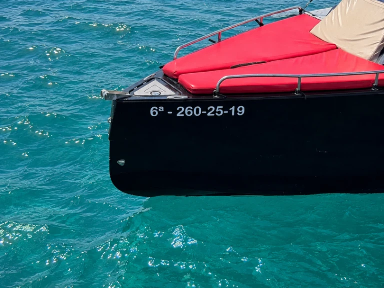 Location Bateau à moteur Nuva Yatchs avec permis