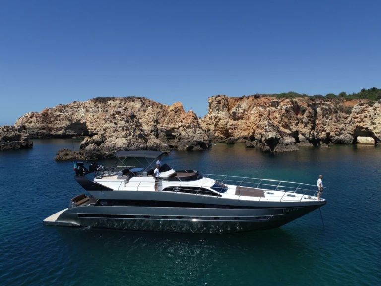 Yacht à louer à Villefranche-sur-Mer au meilleur prix