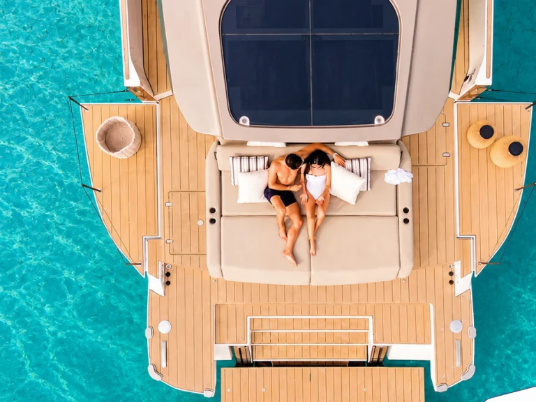 Location Yacht Azimut avec permis