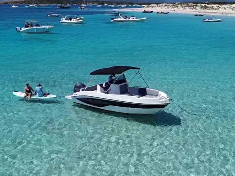 Bateau à moteur à louer à Ibiza (Ville) au meilleur prix