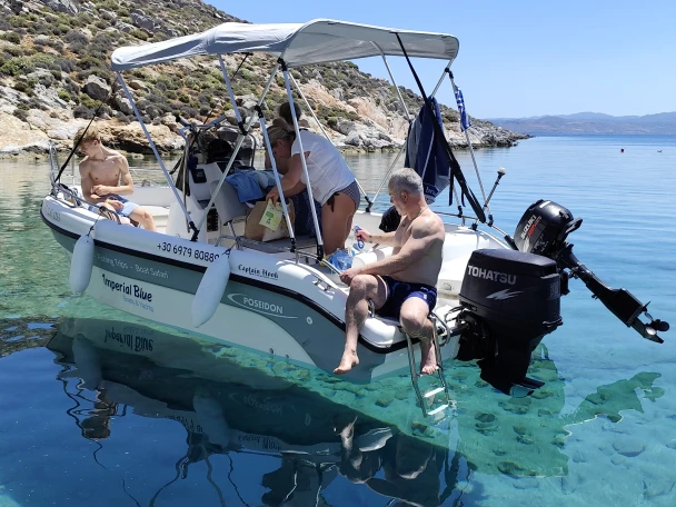 Louer Bateau à moteur avec ou sans skipper Poseidon à Káto Goúves