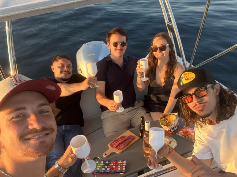 Louez un Bwa Sport 22 GT à Vieux Port Golfe-Juan