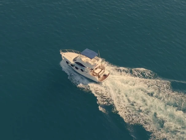 Location à Polignano a Mare - ASTINOR 36 fly sur SamBoat