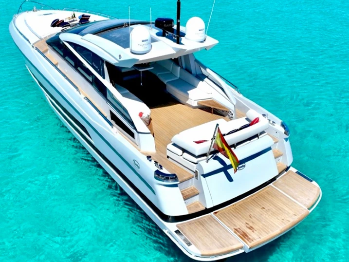 Louer Yacht avec ou sans skipper Baia à Ibiza (Ville)