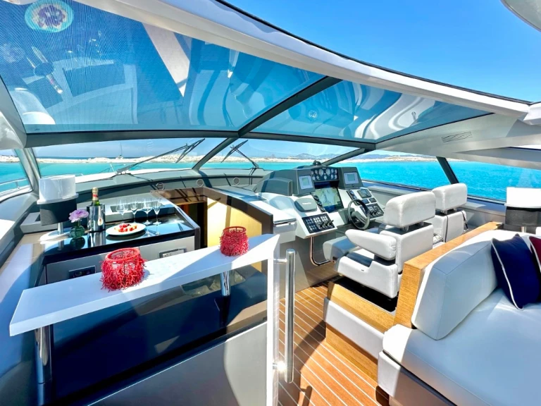 Location Yacht Baia avec permis