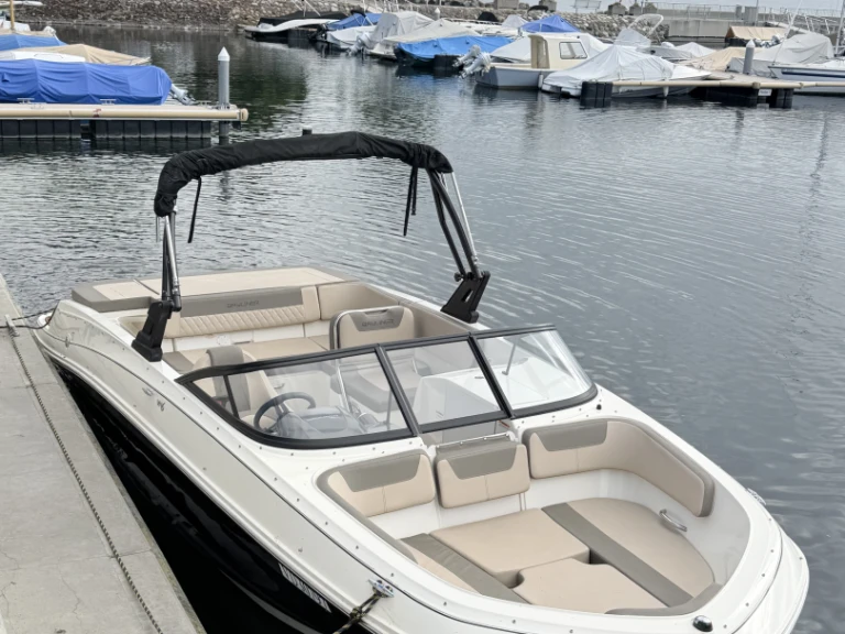 Louez un Bayliner VR6E à Rolle