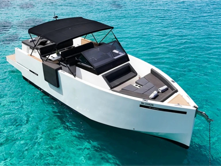 Bateau à moteur à louer à Ibiza (Ville) au meilleur prix