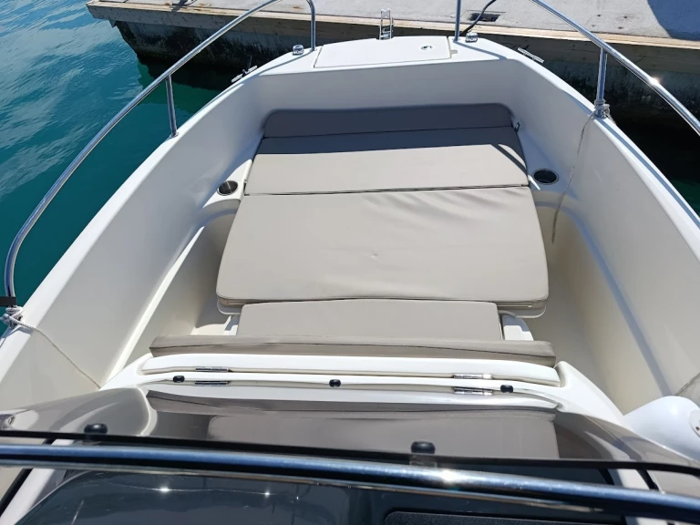 Location Bateau à moteur à SCT Marina Trogir - Quicksilver Activ 605 Open
