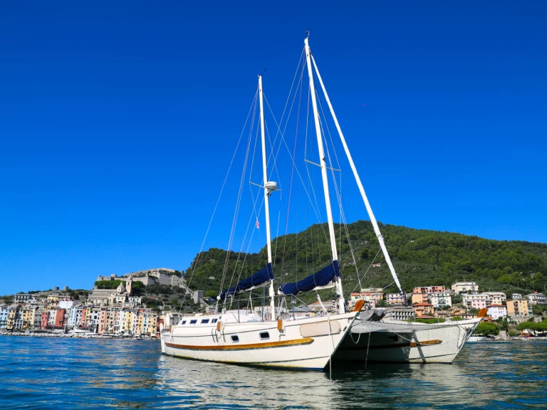 Location bateau La Spezia pas cher Tiki 38