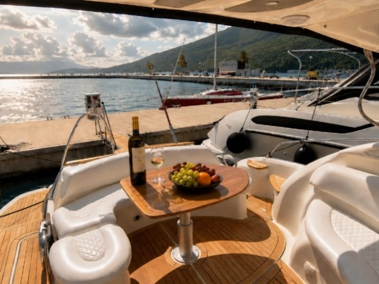 Location à Herceg Novi - Cranchi Mediterranee 43 sur SamBoat