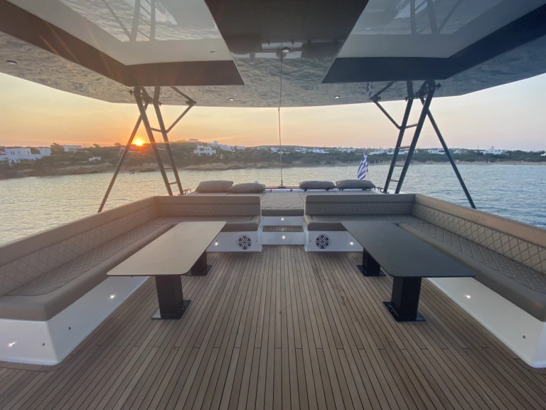  Moon Yacht 60  a louer à Lávrio