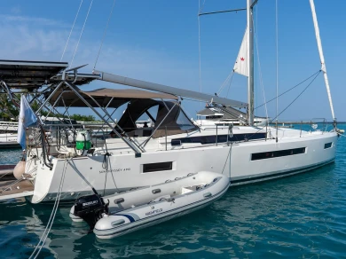 Jeanneau Sun Odyssey 490 in Malé on SamBoat