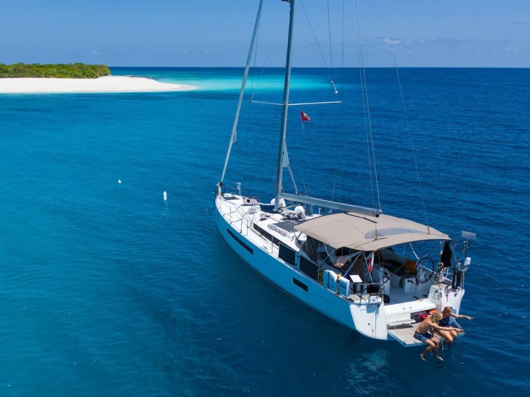Louez un Jeanneau Sun Odyssey 490 à Malé