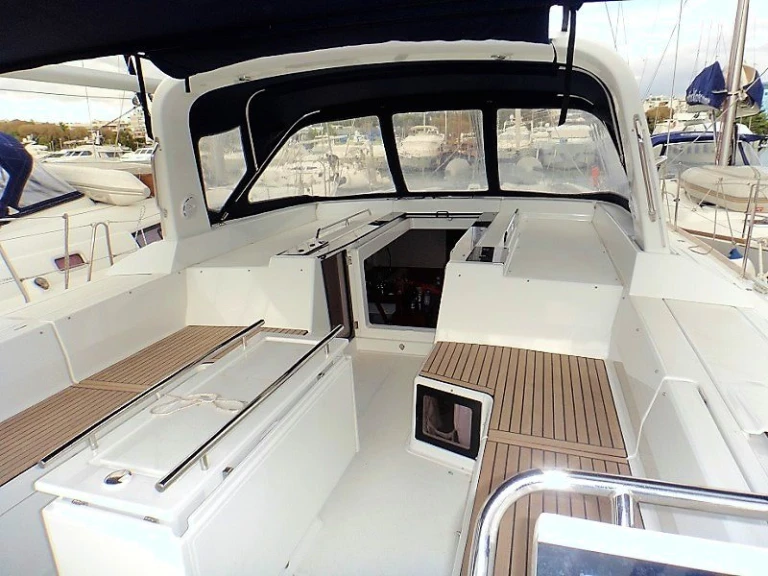 Location à Lávrio - Bénéteau Oceanis 55 sur SamBoat