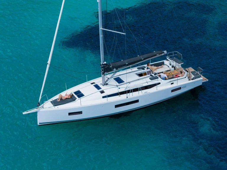 Louez un Jeanneau Sun Odyssey 455 à Road Town