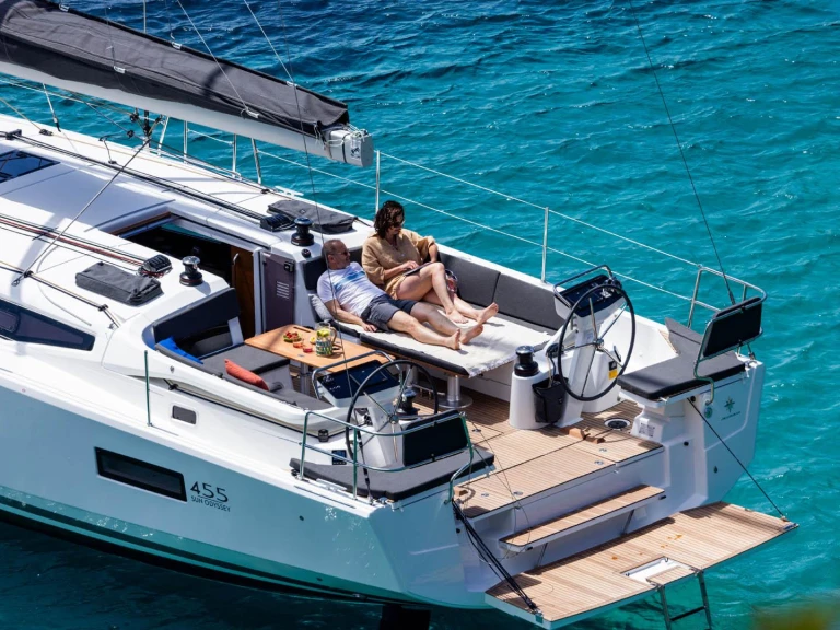 Location bateau Road Town pas cher Sun Odyssey 455