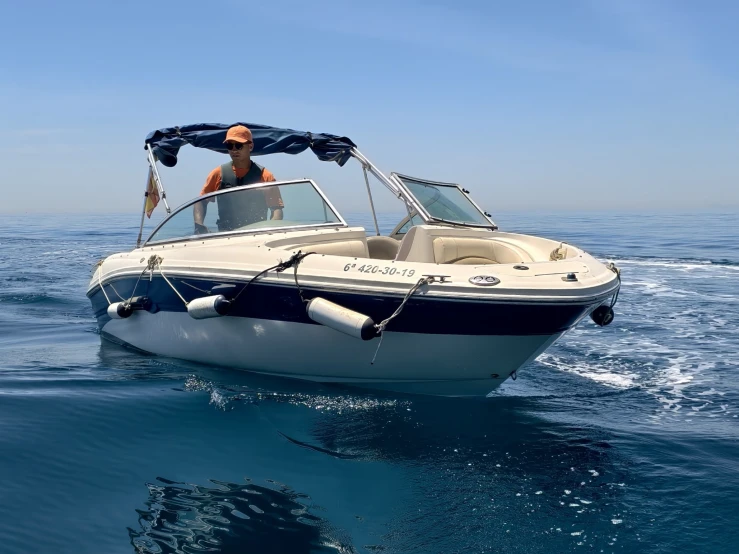 Location Bateau à moteur à Marbella - Sea Ray Sea Ray 200 Select