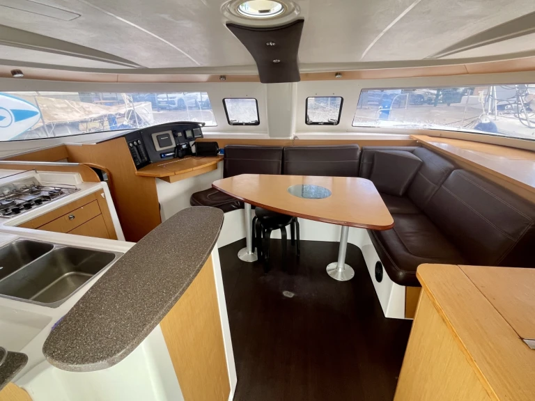 Location Catamaran Fountaine Pajot avec permis