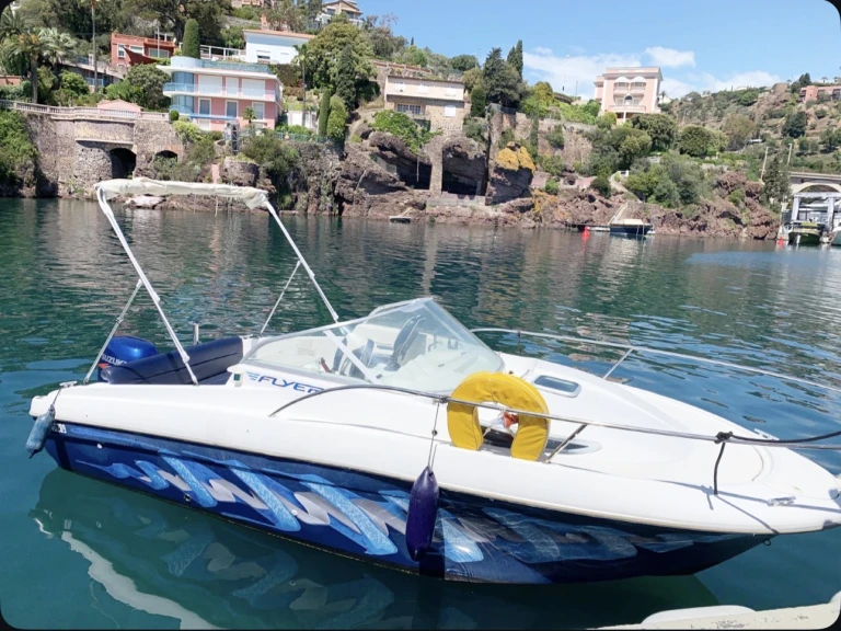Location bateau Mandelieu-la-Napoule pas cher Flyer 650 Cabine