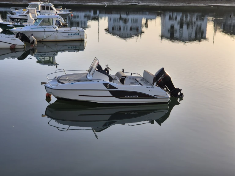 Location bateau Saint-Jean-de-Luz pas cher Flyer 5.5 SUNdeck