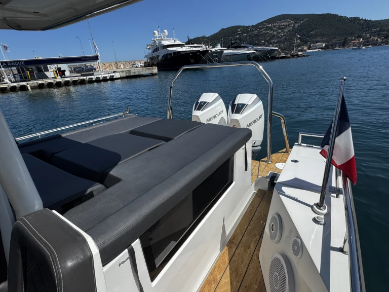 Louer Bateau à moteur avec ou sans skipper Axopar à Mandelieu-la-Napoule