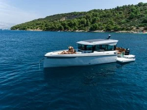 Bateau à moteur à louer à Zadar au meilleur prix