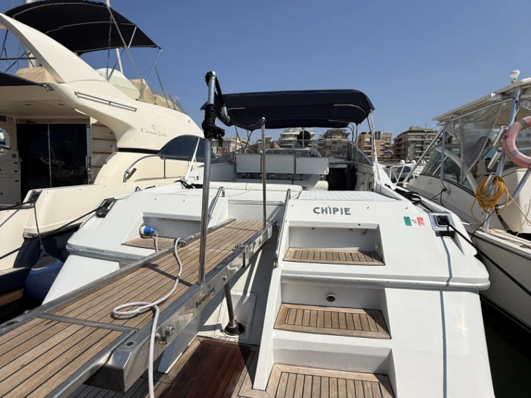 Bateau à moteur à louer à Nettuno au meilleur prix
