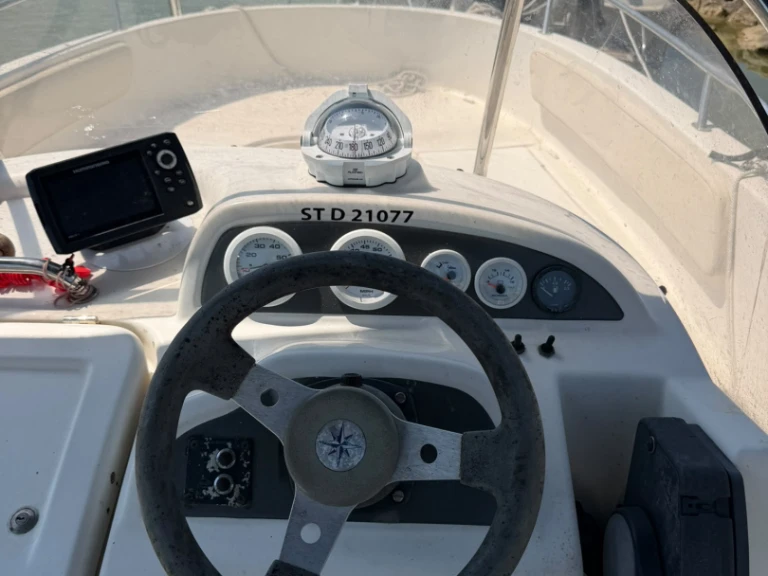 Bateau à moteur à louer à Carnon-Plage au meilleur prix