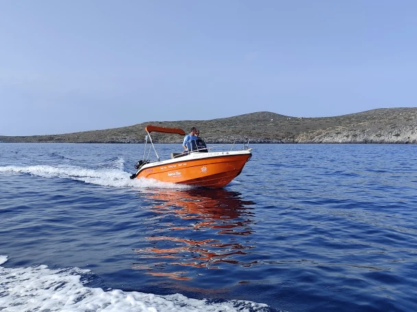 Louez un Poseidon Blu Water 170cc à Káto Goúves