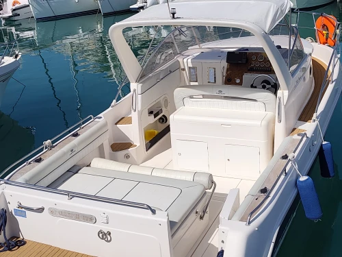 Louez un Faeton Faeton 780 Sport à Villeneuve-Loubet