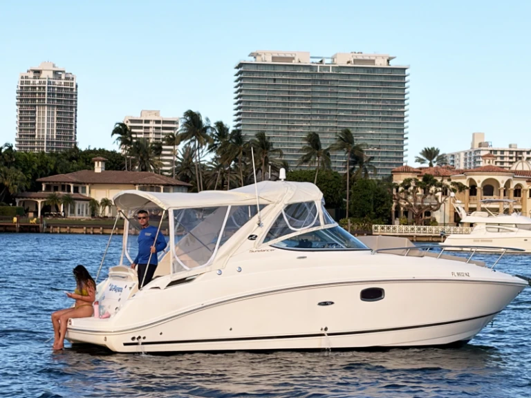 Louer Bateau à moteur avec ou sans skipper Sea Ray à Miami