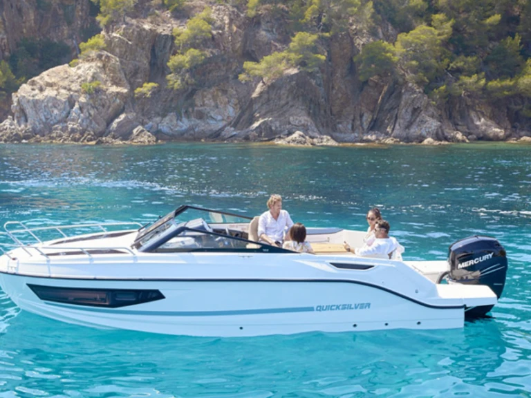 Location Bateau à moteur à Hyères - Quicksilver Activ 755 Cruiser
