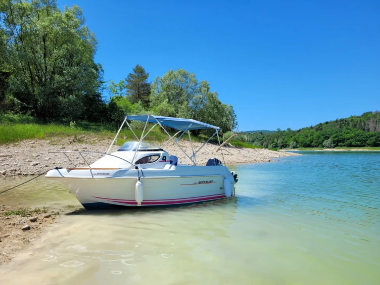 Louez un Quicksilver Activ 420 Cabin à La Tour-du-Meix