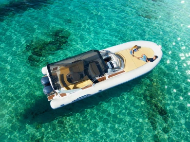 RIB hire in Porto-Vecchio - Capelli Tempest 1000 Sun