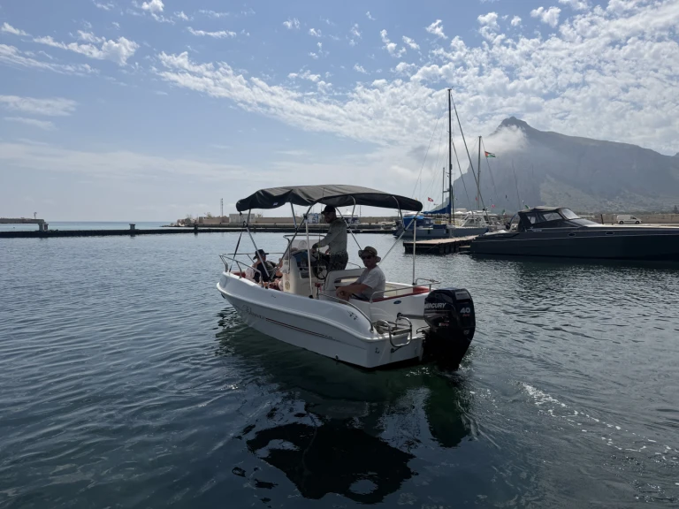 Blumax open 19 a louer à San Vito Lo Capo