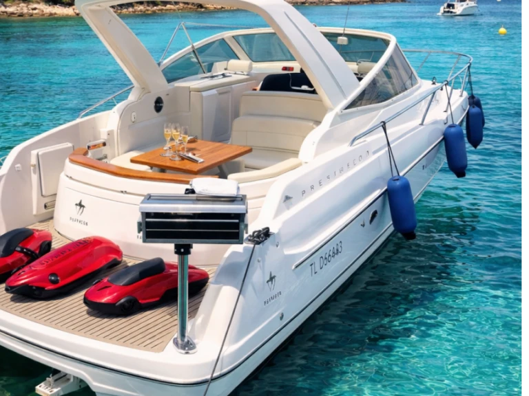 Louer Bateau à moteur avec ou sans skipper Jeanneau à Cannes