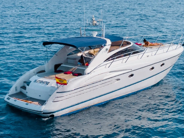 Location Bateau à moteur Princess avec permis