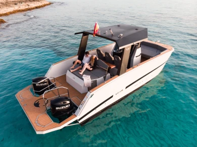 Motorboat rental with or without captain Custom Made s'Arenal