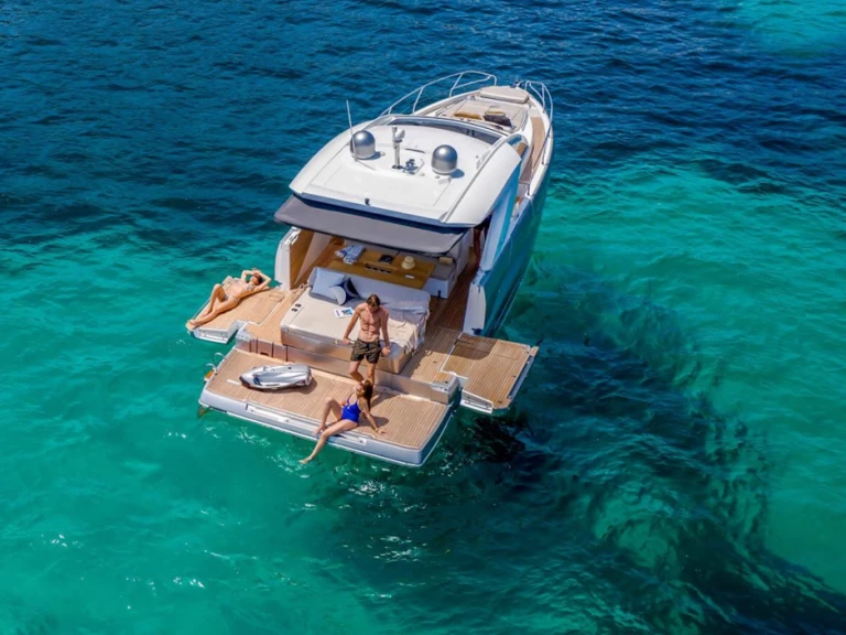 Location Bateau à moteur à Ibiza (Ville) - Jeanneau Jeanneau DB43