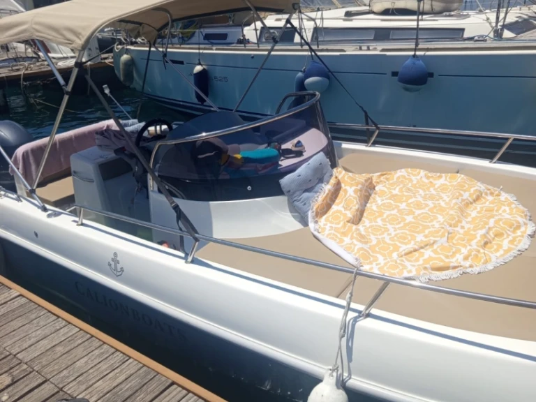 Location bateau Calion 23 WA  à Msida Yacht Marina sur Samboat