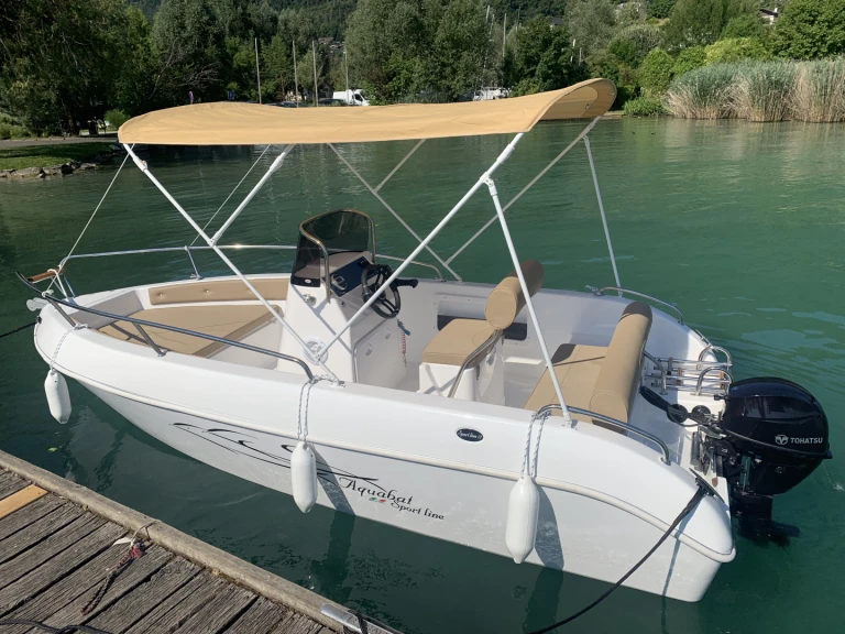 Location Bateau à moteur Aquabat avec permis