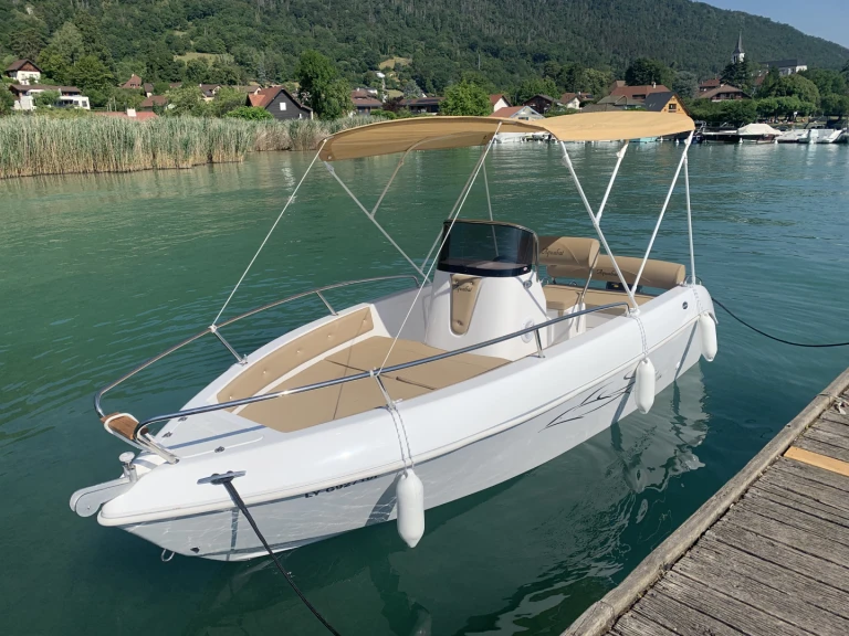 Location à Annecy - Aquabat Sport Line 17 sur SamBoat