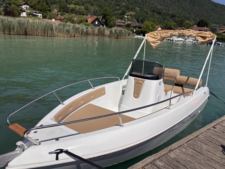 Louez un Aquabat Sport Line 17 à Annecy