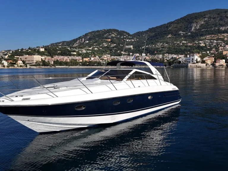 Location bateau Princess Princess V42 à Beaulieu-sur-Mer sur Samboat