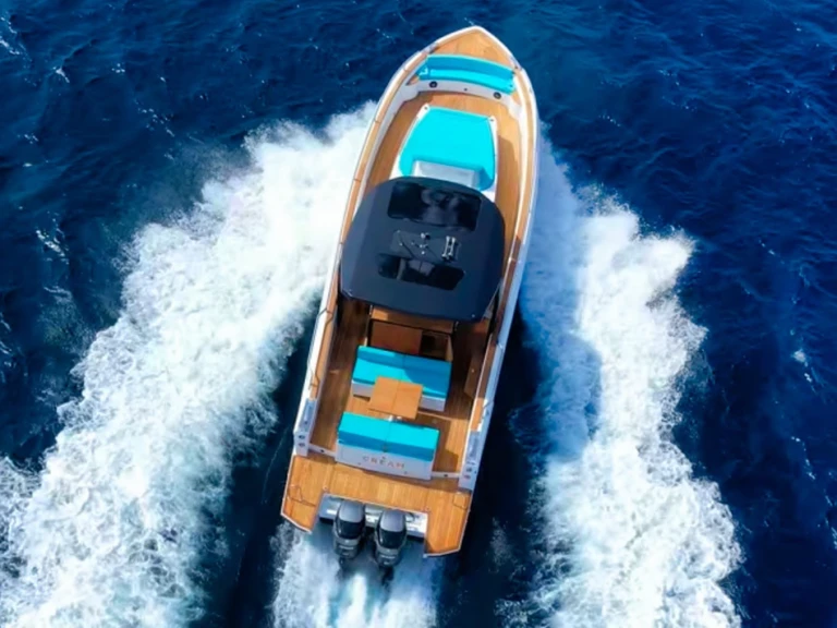 Bateau à moteur à louer à Ibiza (Ville) au meilleur prix