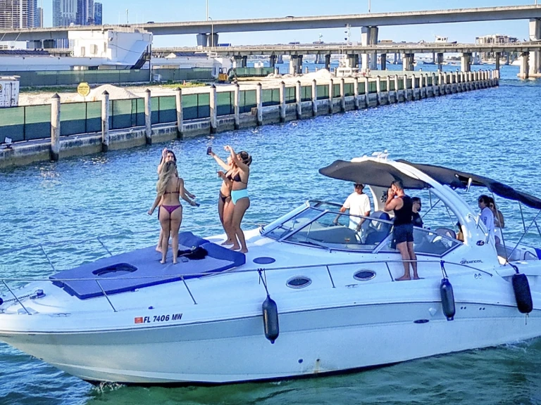 Bateau à moteur à louer à Miami au meilleur prix