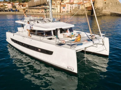 Catamaran hire in Nassau - Bali Bali 4.6